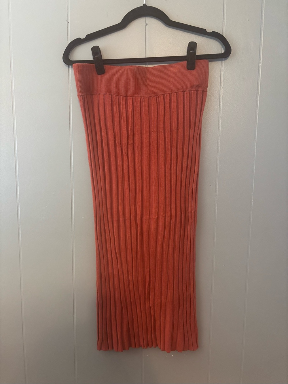Ribbed Knit Midi Skirt - Rust